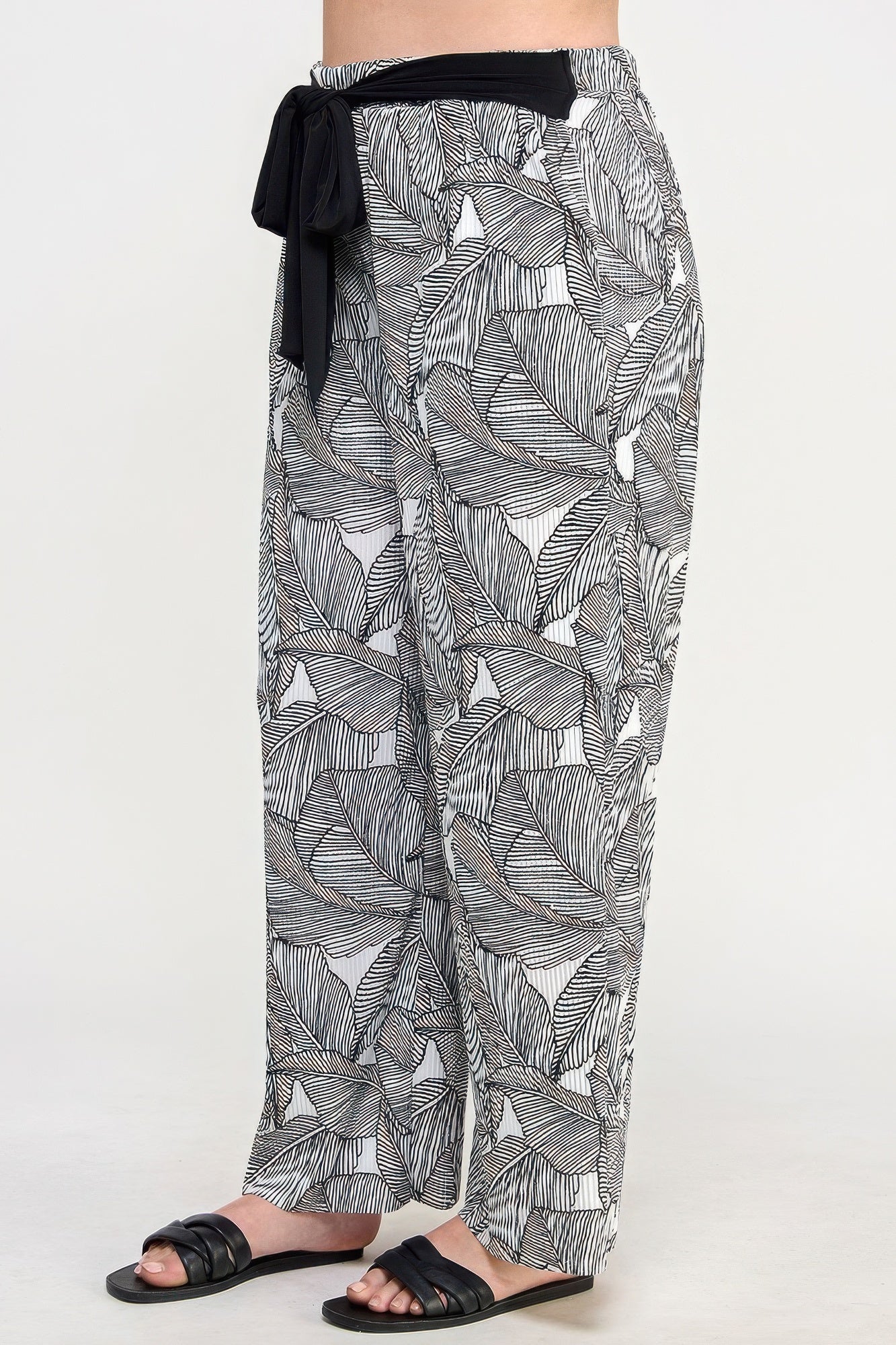 Plisse Palm Print Pants - All Season Fashion