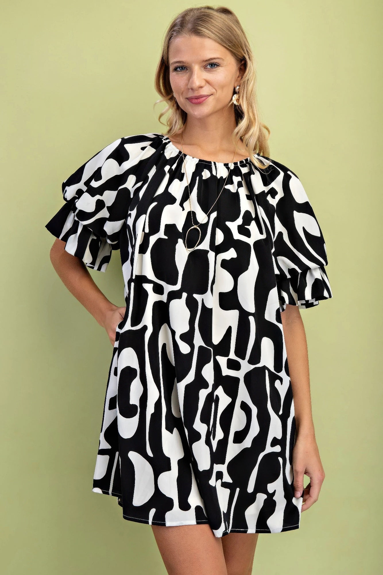 Geometric Print Loose Fit Mini Dress With Gathered Balloon Sleeves - All Season Fashion