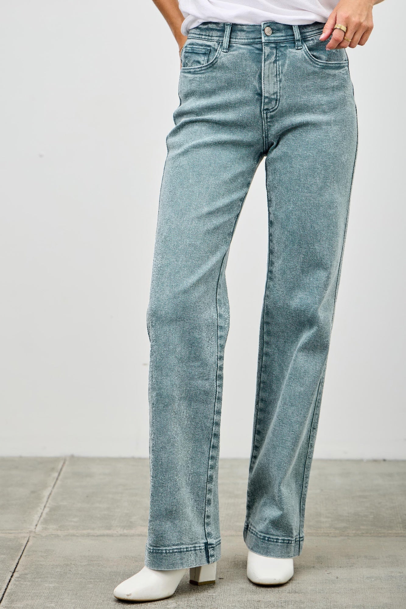 High Rise Slim Wide Straight - All Season Fashion