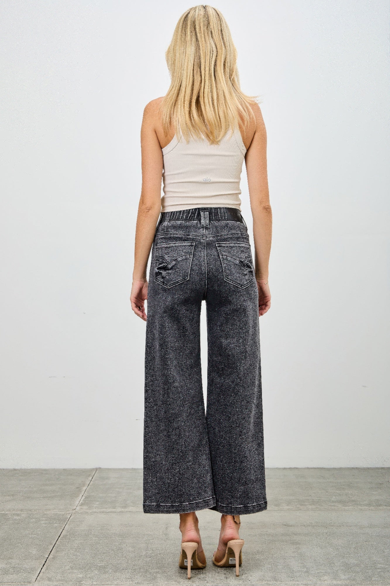 High Rise Wide Crop - All Season Fashion