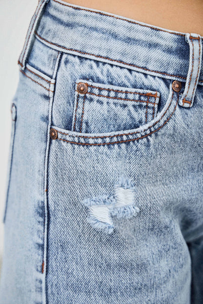 Mid Rise Relaxed Straight With Destroy - All Season Fashion