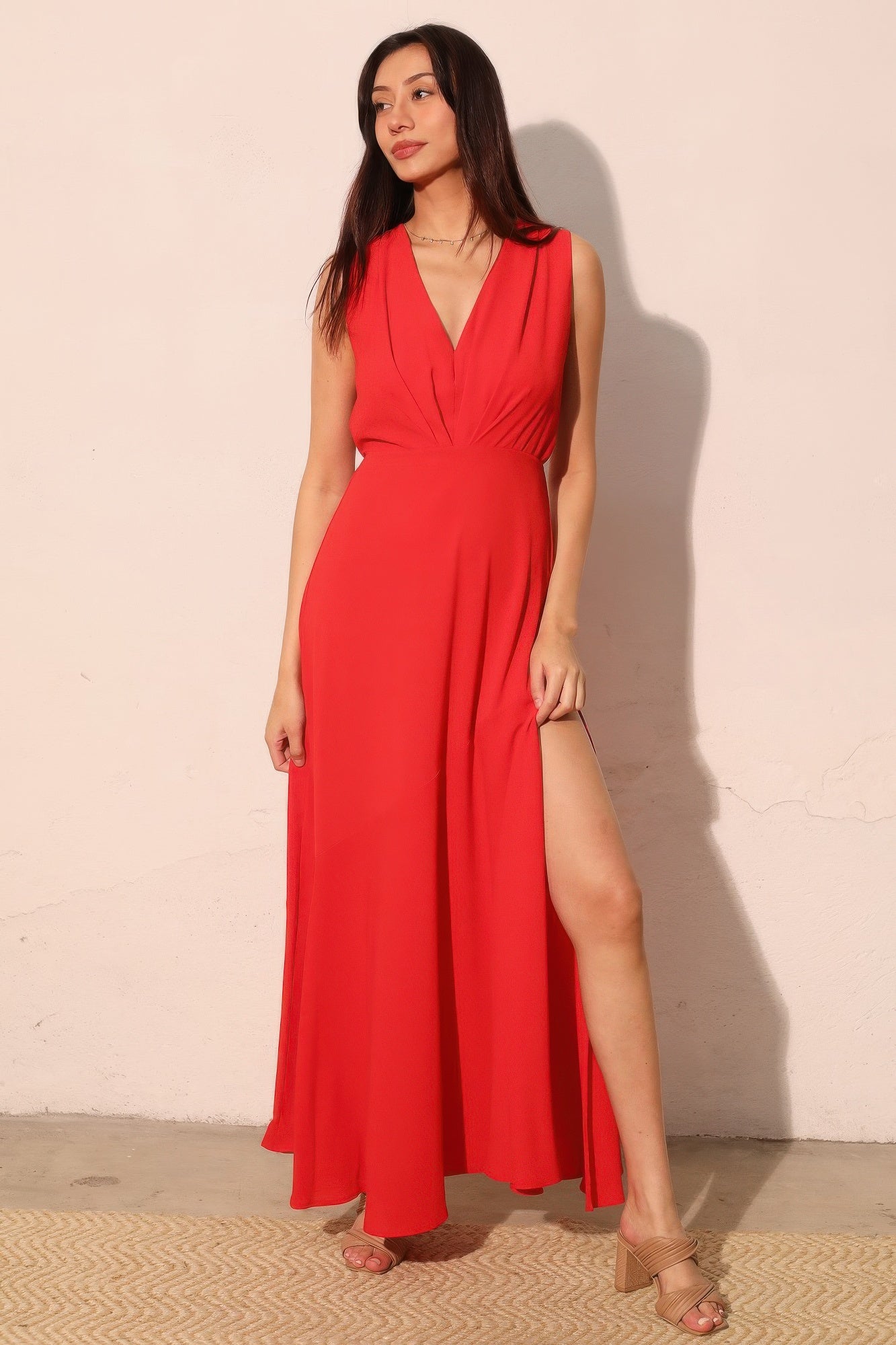 Textured Solid V-neck Maxi Dress - All Season Fashion