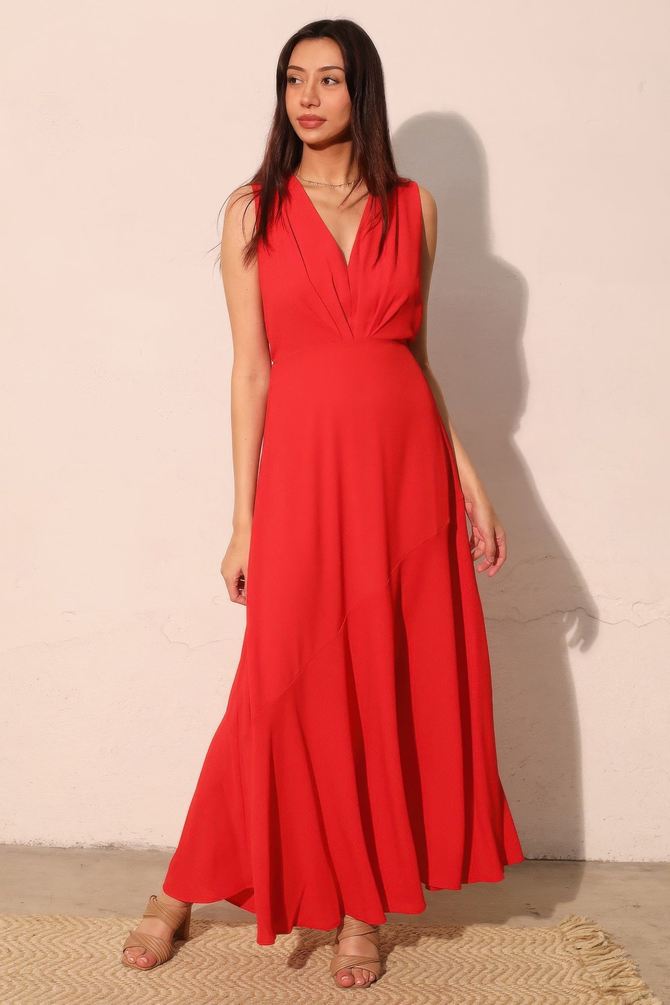 Textured Solid V-neck Maxi Dress - All Season Fashion