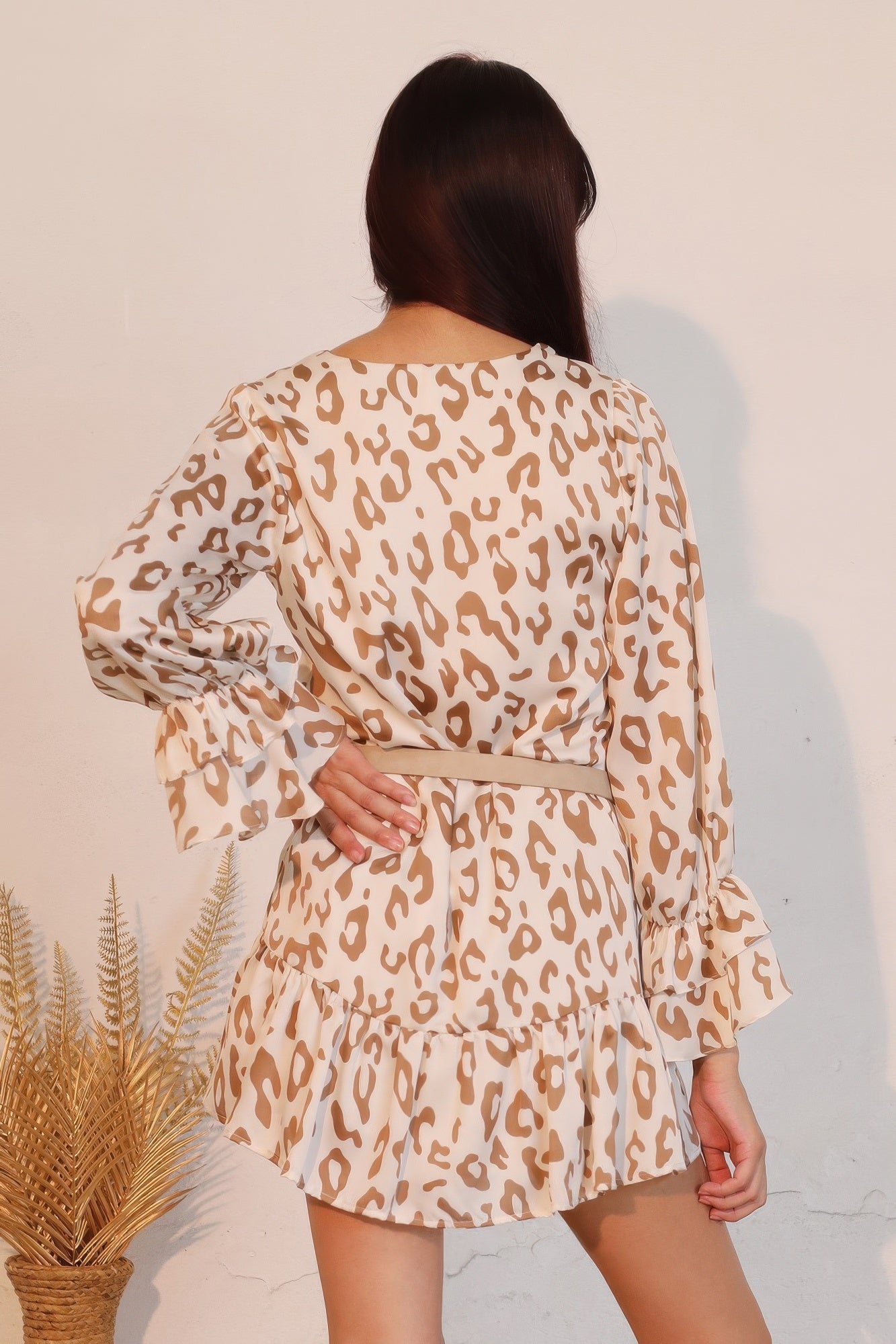 Simple Leopard Dress With Ruffle Cuff - All Season Fashion