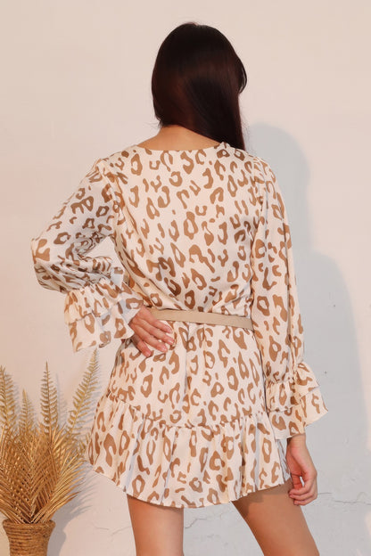 Simple Leopard Dress With Ruffle Cuff - All Season Fashion