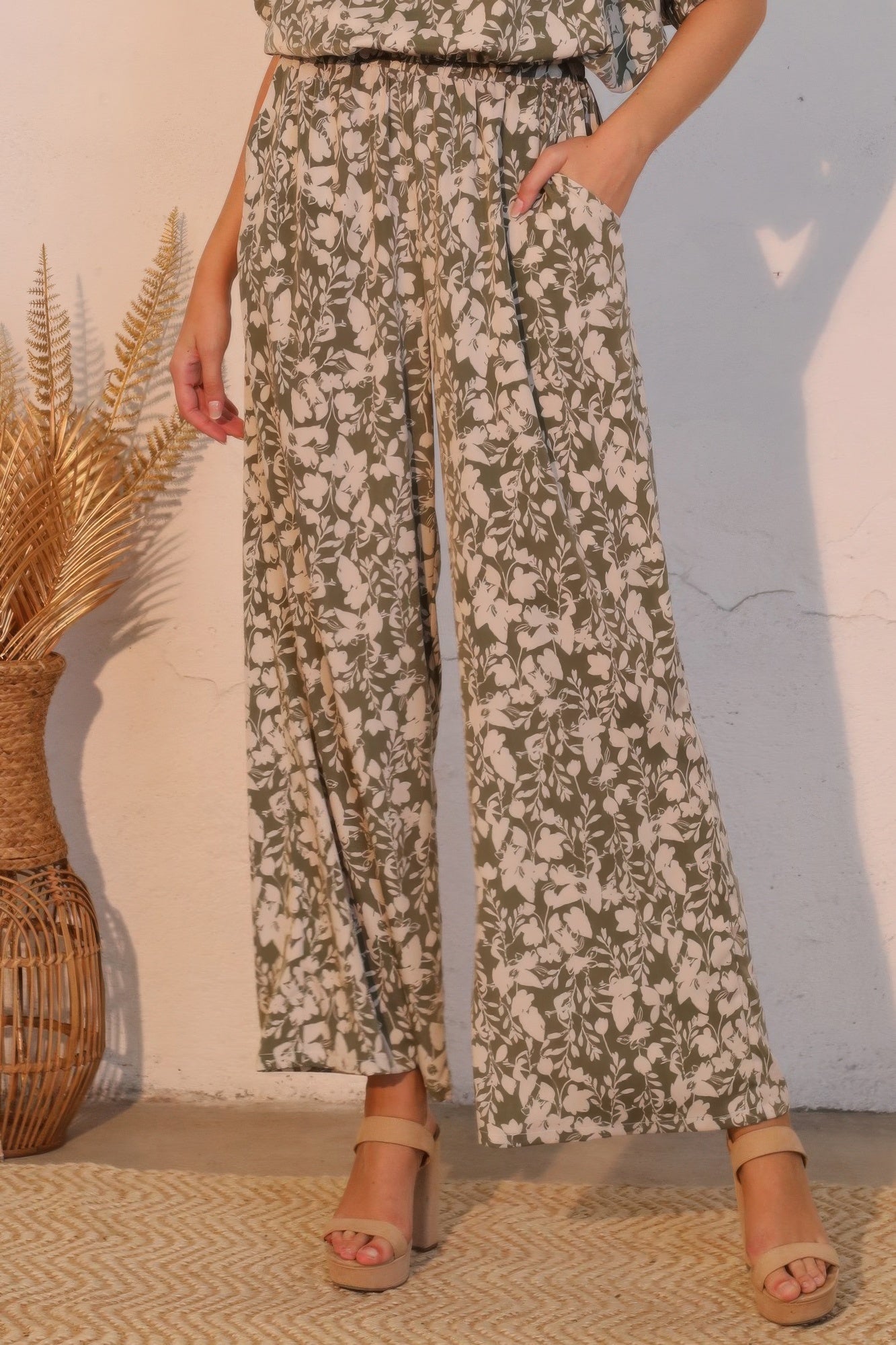 Olive Vine Pocket Pants - All Season Fashion
