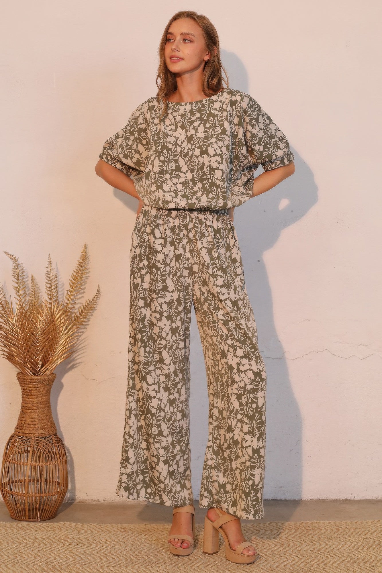 Olive Vine Pocket Pants - All Season Fashion