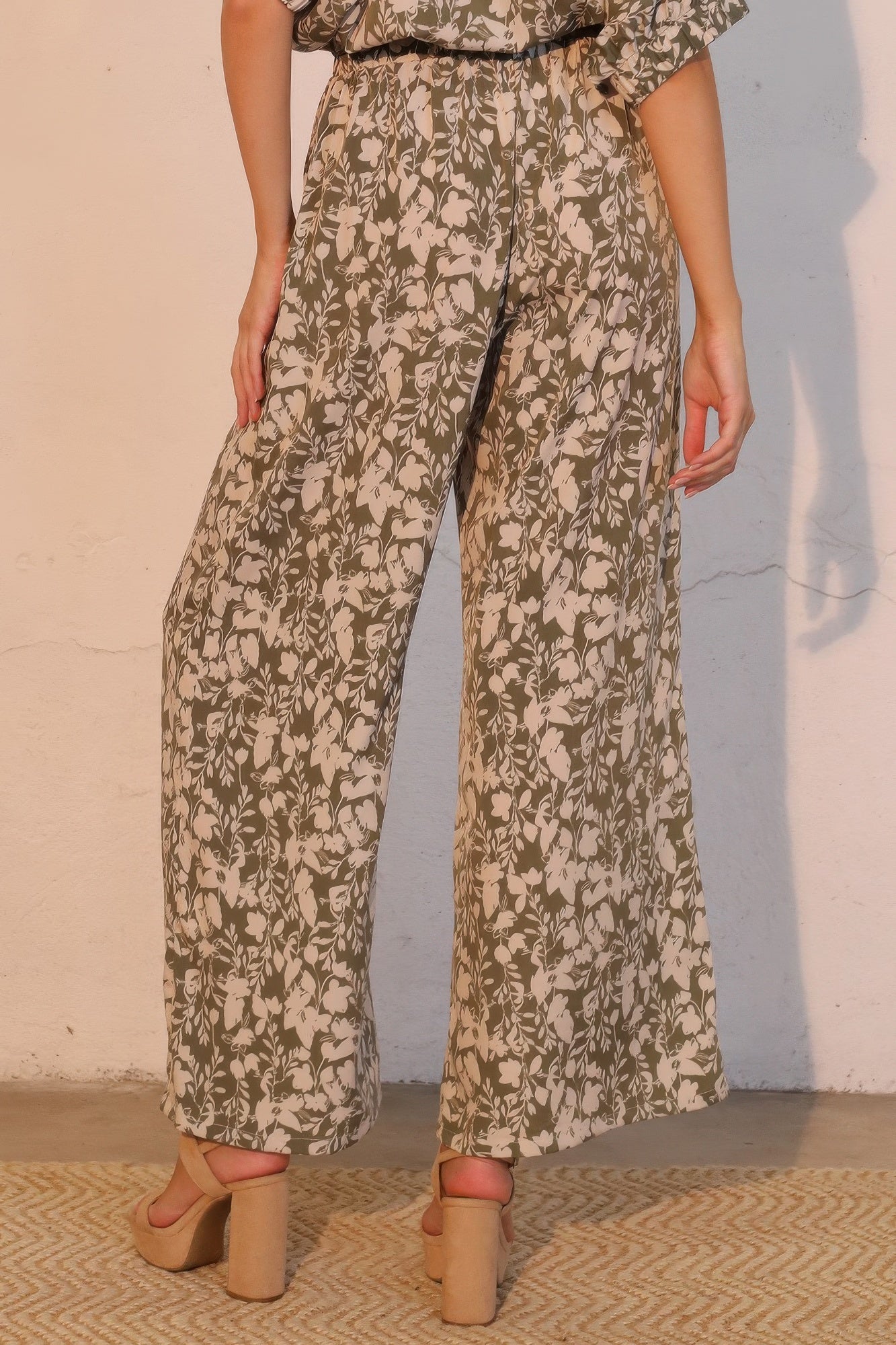 Olive Vine Pocket Pants - All Season Fashion