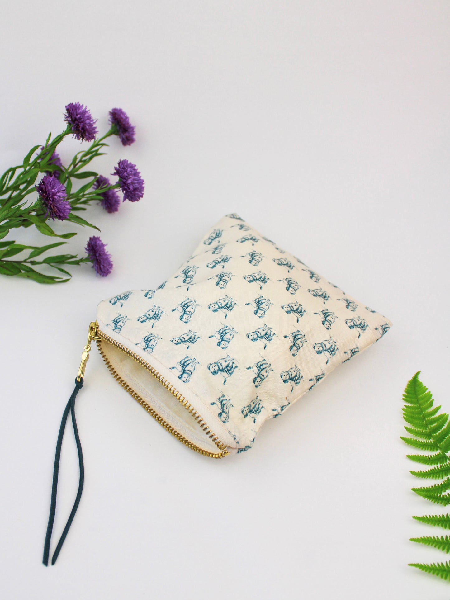 Good Dog Square Zip Pouch