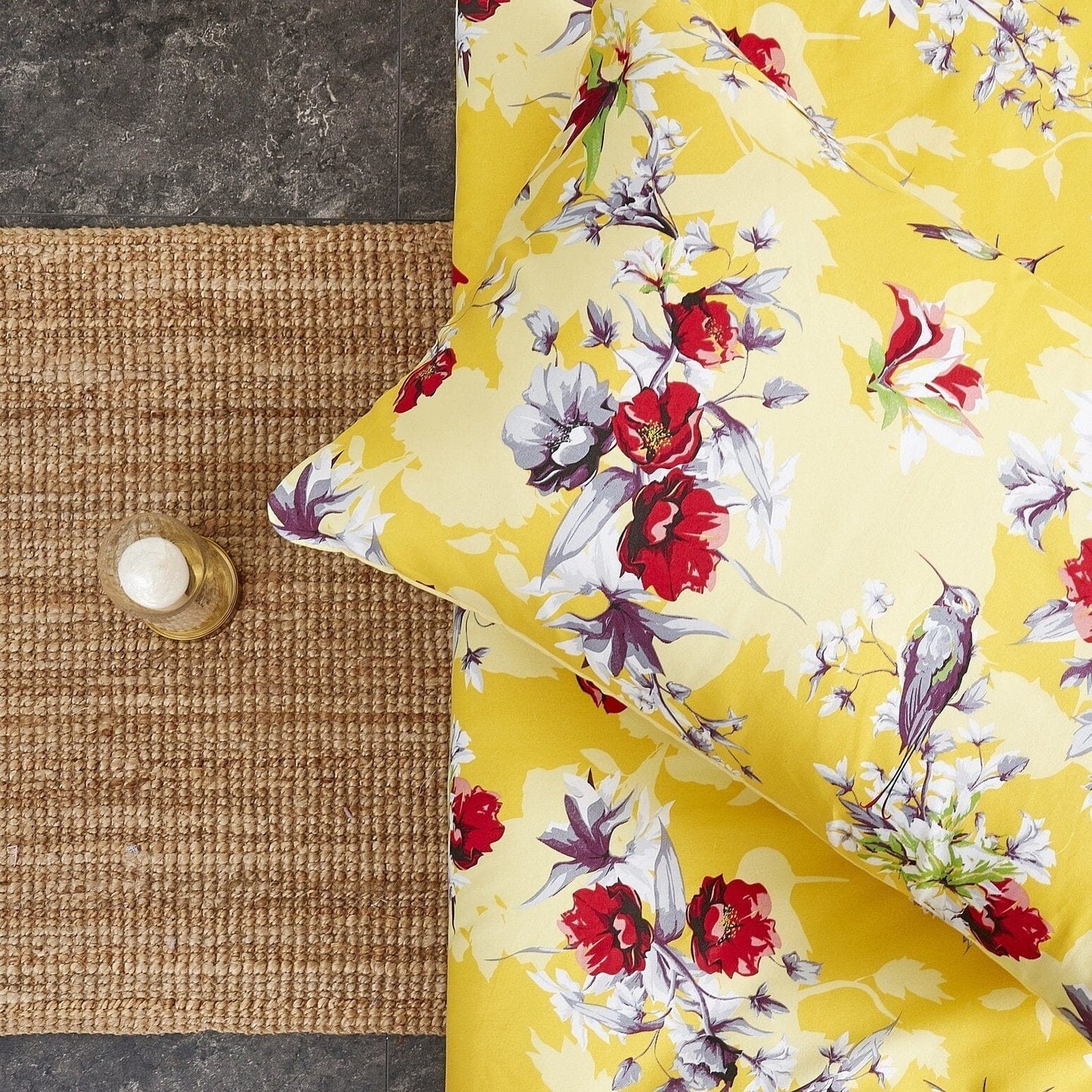 DaDa Bedding Sunshine Yellow Hummingbirds Floral Fitted Bed Sheet w/ Pillow Cases (JHW-925)