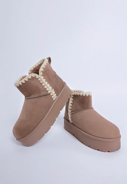 Rochas Scalloped Detail Snow Boots