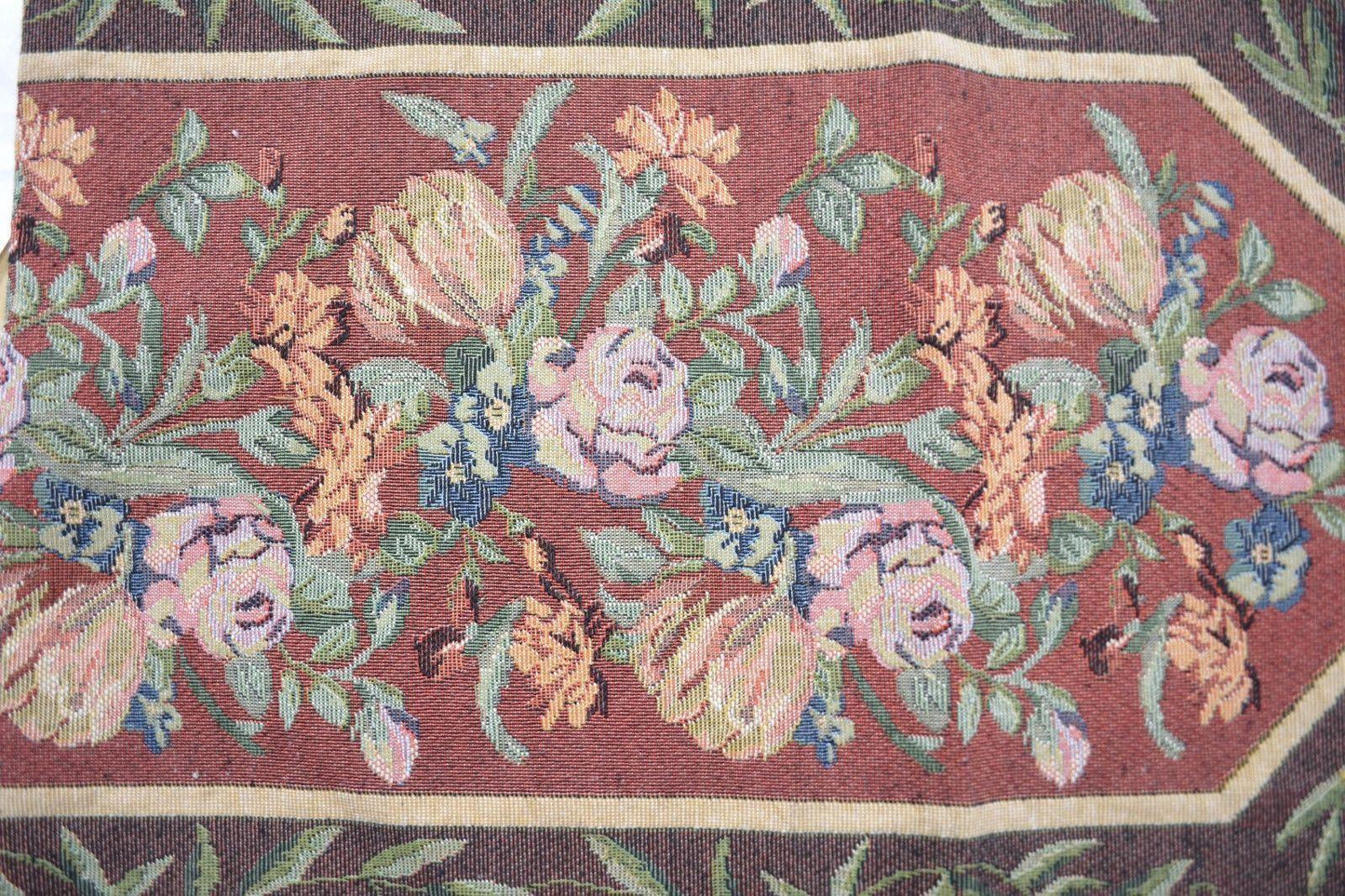 DaDa Bedding Romantic Floral Field of Roses Burgundy Red Tapestry Table Runner (5594)