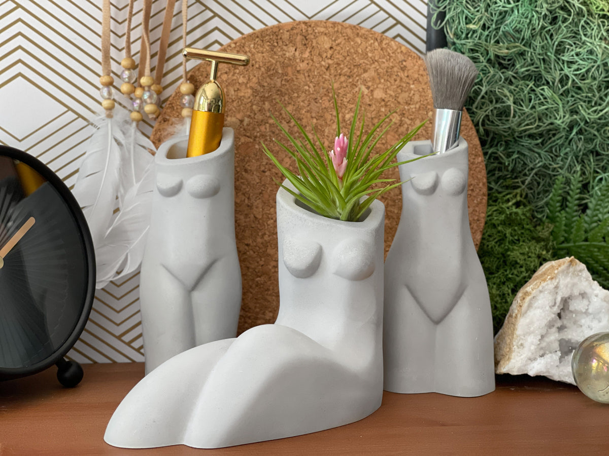 SET OF 3 AIR PLANT HOLDERS, Female Body Vase